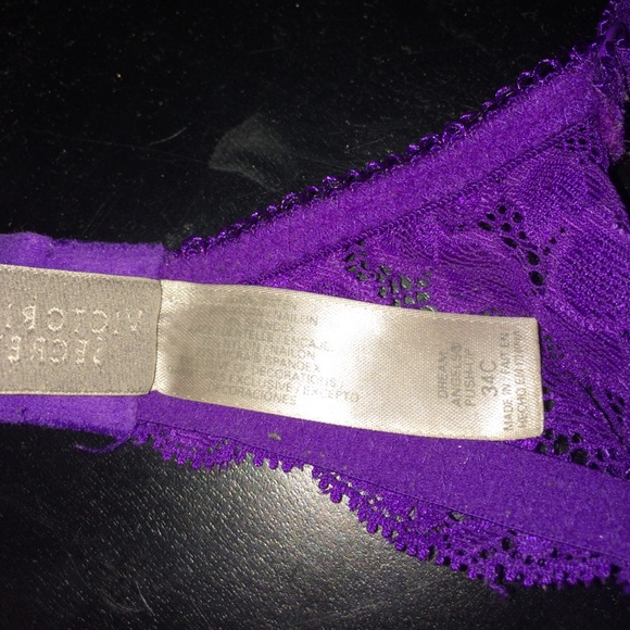 It is too small. wore it once - Picture 3 of 4