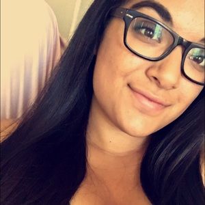 Meet your Posher, Hailey