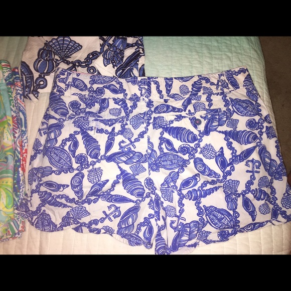 BUNDLE SOLD☀️Lilly shorts clean-out!! - Picture 3 of 3