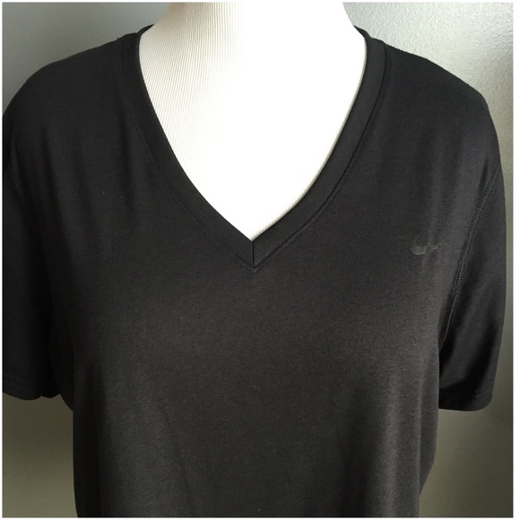Nike Dri-Fit SS Tee in black EUC