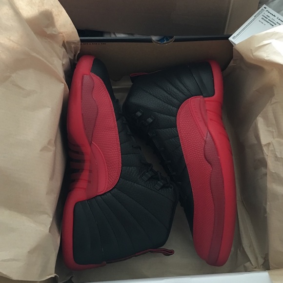 Jordan 12 FLU GAME