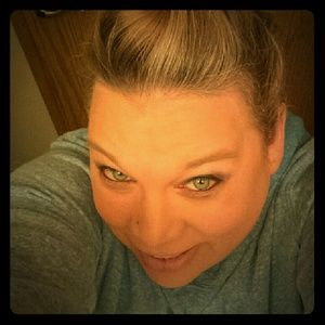 Meet your Posher, Traci