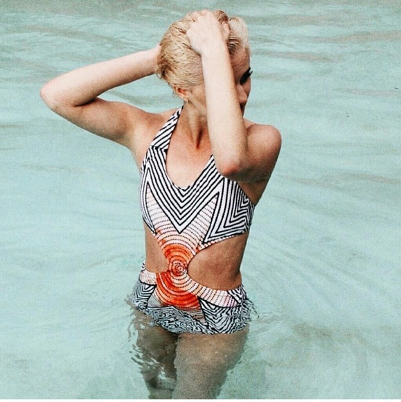 Womens tribal starbasket monokini