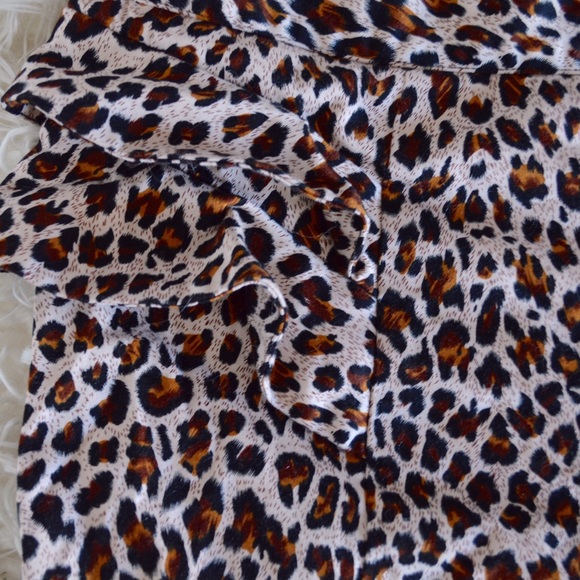 Cute cheetah print peplum skirt - Picture 3 of 3