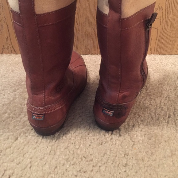 Ugg Boots - Picture 3 of 3