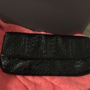 Black clutch