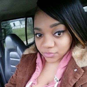 Meet your Posher, Jedda