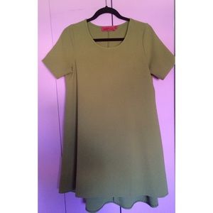 Boohoo Green Swing Dress ✨NOW ACCEPTING OFFERS✨