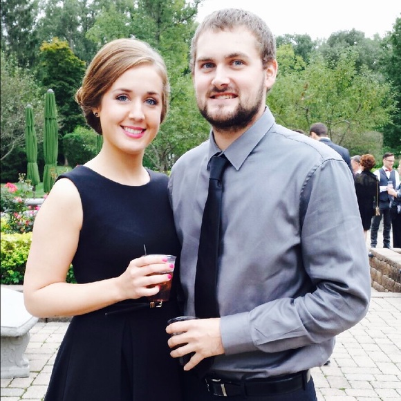 Meet your Posher, Lauren - Picture 3 of 3