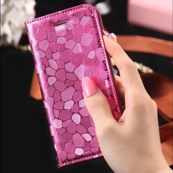 Red iPhone 6S plus phone case - Picture 4 of 4