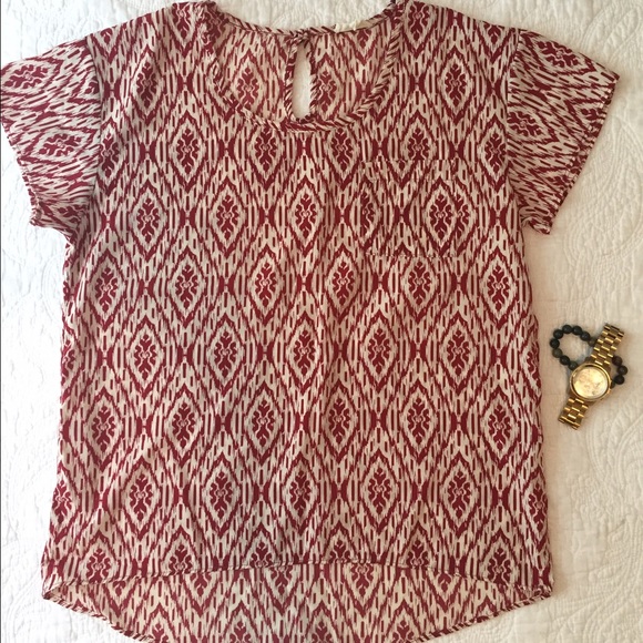 SOLD. Patterned blouse - Picture 1 of 2