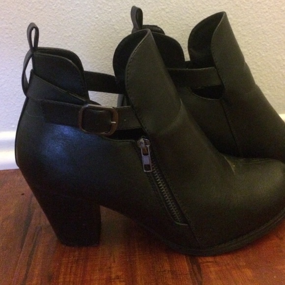 Forever 21 shoes