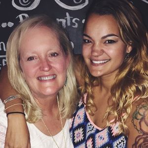 Meet your Posher, Pam