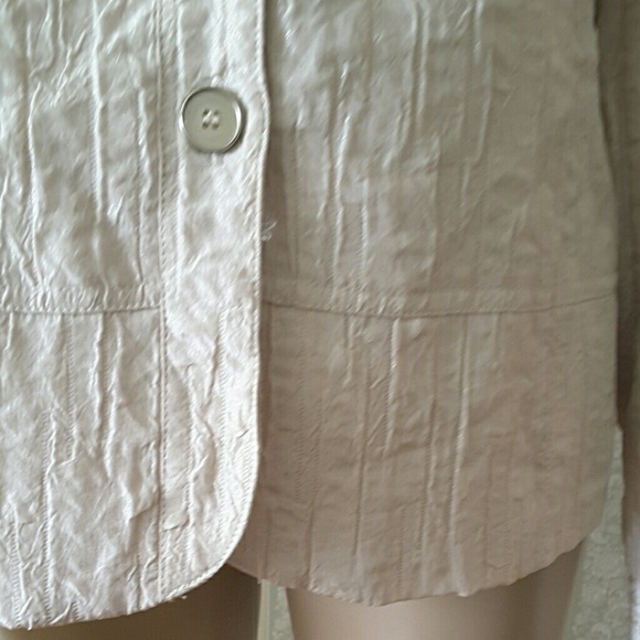 Jacket - Picture 3 of 4