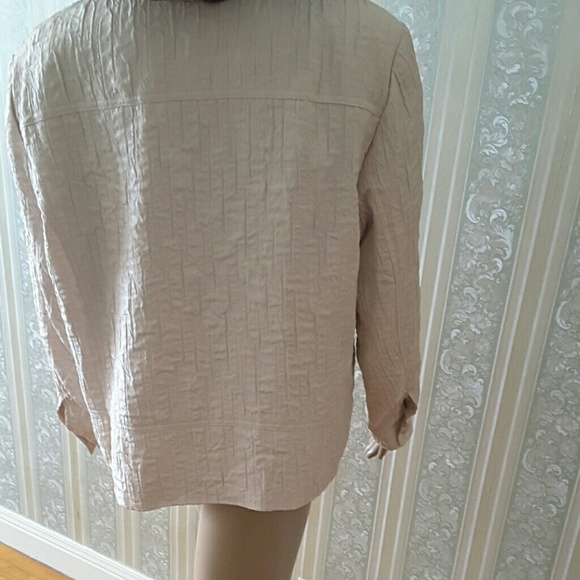 Jacket - Picture 4 of 4