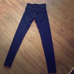 Black lululemon pants