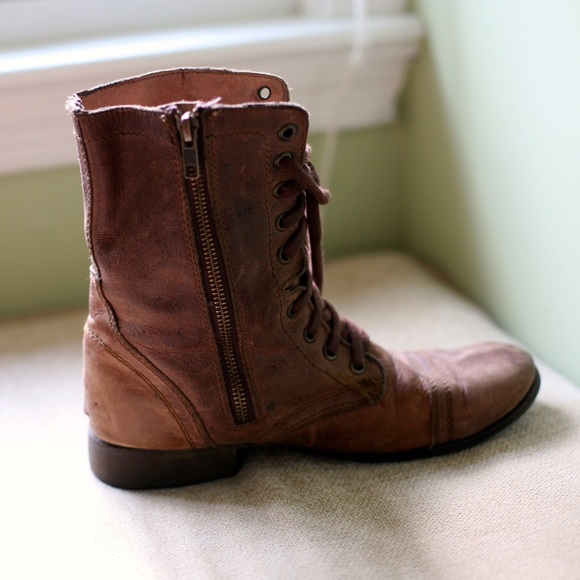 Real Leather Steve Madden Brown Troopa Combat Boot - Picture 4 of 4