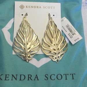Kendra Scott New Selena gold earrings