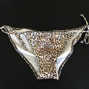 Leopard bikini bottom