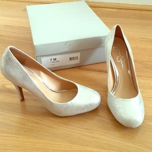 Jessica Simpson Silver Heels Size 7