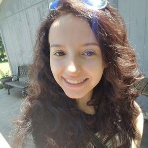 Meet your Posher, Katelyn