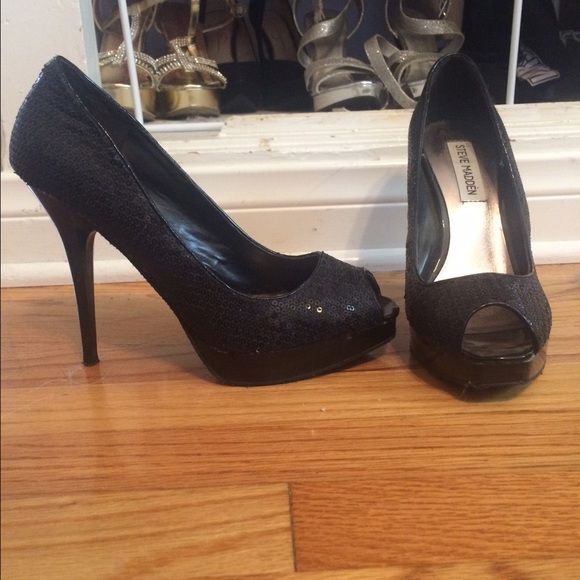 Black sequin Steve Madden heels. - Picture 1 of 4