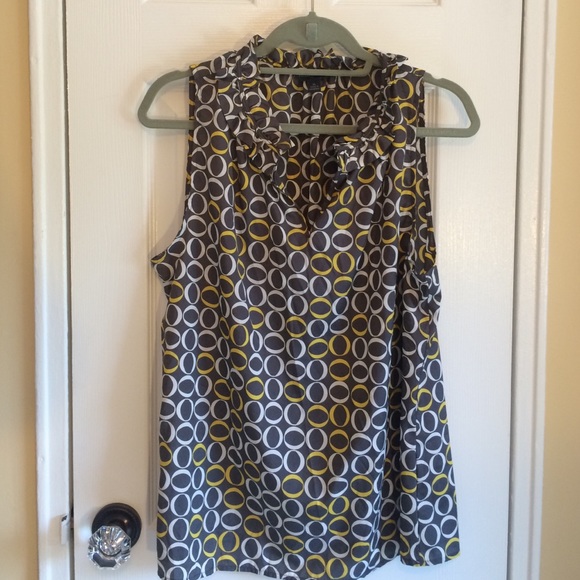 💚FINAL PRICE💚 Banana Republic ruffled blouse - Picture 2 of 4