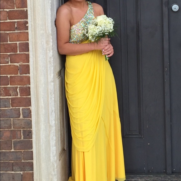 ❌❌❌SOLD❌❌❌❌Yellow prom dress altered to a 2-4