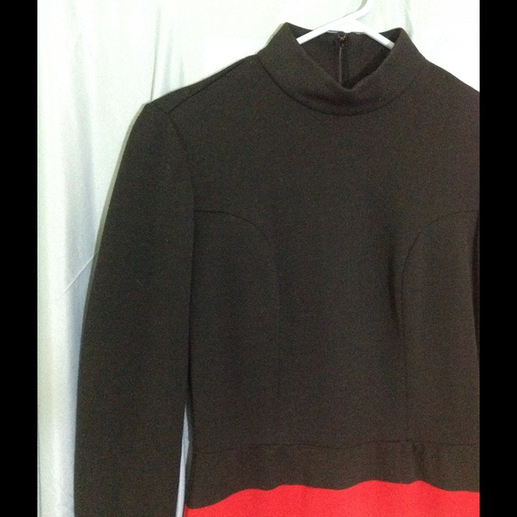 Vntg 60s or 70s wool & polyester blend dress - Picture 2 of 4