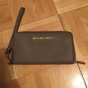 Michael Kors Wristlet