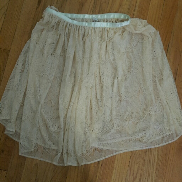 Lace skirt