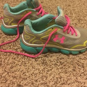 Under armour sneakers. Need Gone, Make an offer
