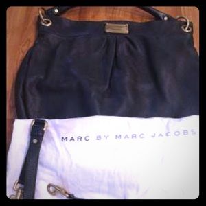 Marc by Marc Jacobs Classic Q "Huge" Hillier.