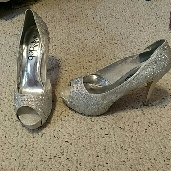 Worn once, don't plan on wearing again