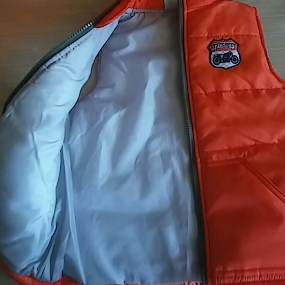 4t vest - Picture 3 of 4