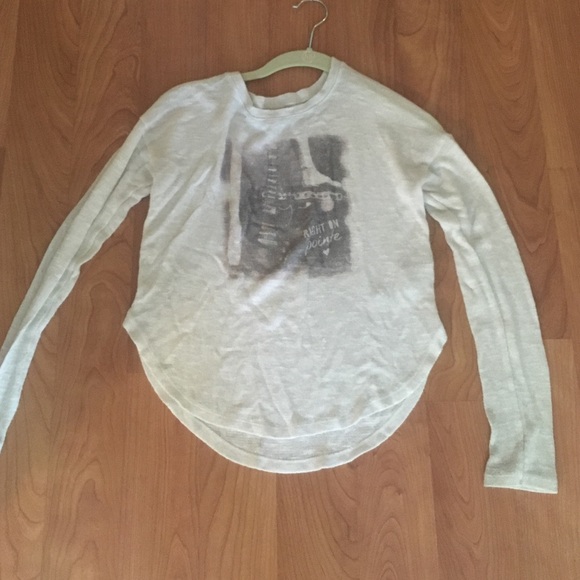 Right on pointe Abercrombie kids shirt size medium - Picture 1 of 1