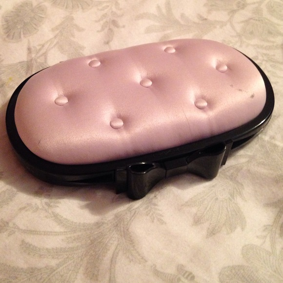 RARE MAC compact powder for light/medium skin