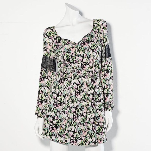 Princess Vera Wang Floral Lace Peasant Dress