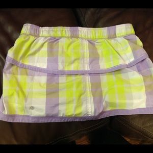 Lululemon skirt (only worn once)