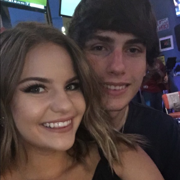 Meet your Posher, Kristen - Picture 1 of 1