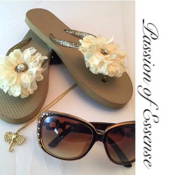 Cream Pearl  Flip Flops - Picture 2 of 3