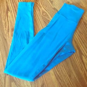 Lululemon Blue Wunder Under Leggings!!!