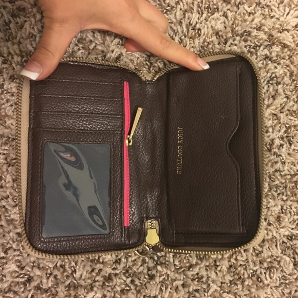 Juicy Couture Wristlet - Picture 3 of 3