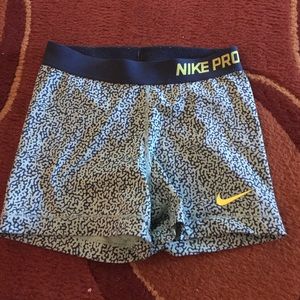 Nike pro