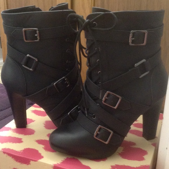 💥💥DOLCE SASSY SEXY BOOTS💞💋❤️ - Picture 4 of 4