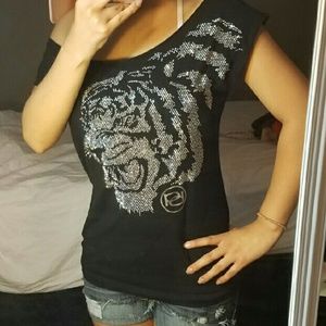 BEBE off shoulder shirt