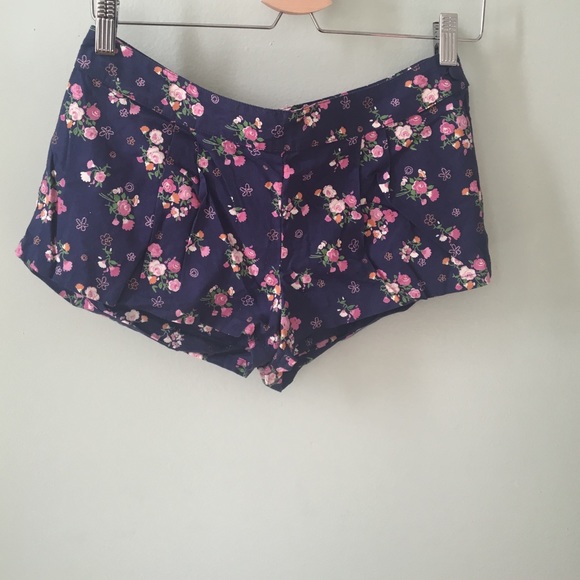 Forever 21 flower shorts