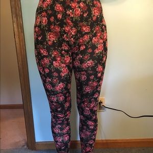 High-waisted leggings