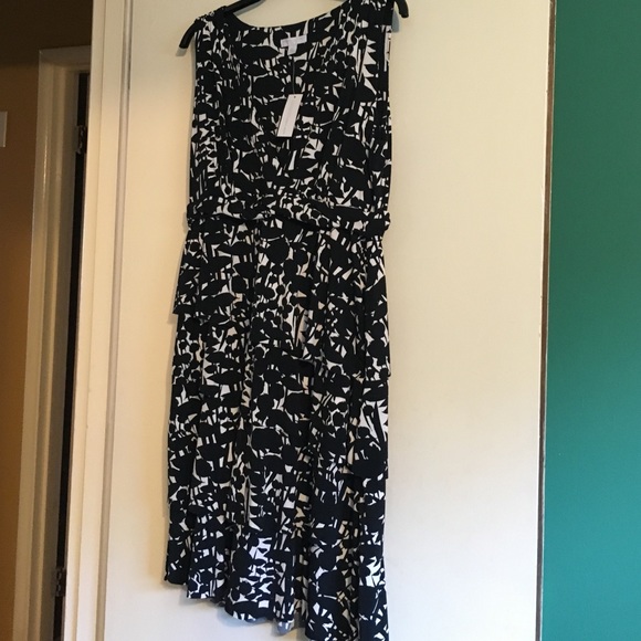 New York & Company Black & White Ruffled Dress