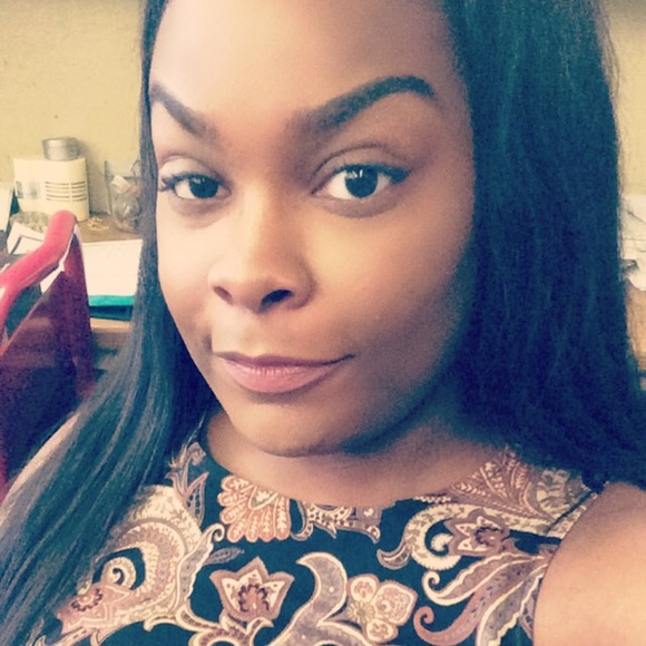 Meet your Posher, Denisha